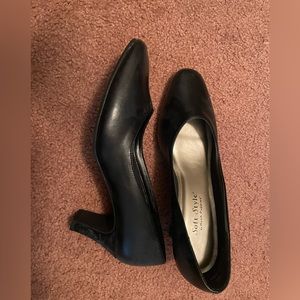 Black heels never been worn